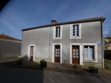 vente maison à sainte-hermine (85210) : à vendre / 112m² sainte-hermine