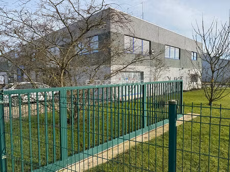 local commercial - eslettes - parking - bureaux - schowroom - 485.46m²