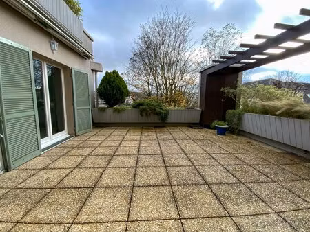 7 min tram t4 - proche ecoles et commerces