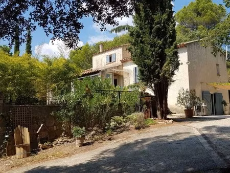 villa de qualité à peypin d aigues