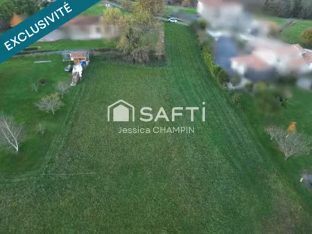 vente terrain 2076 m² à latoue (31800)  25 000 €