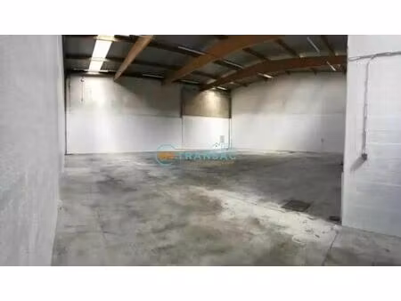 location local industriel 564 m² à émerainville (77184)