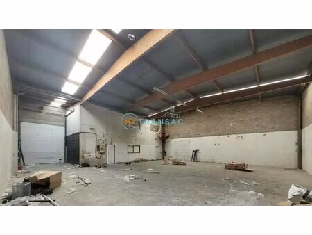 location local commercial