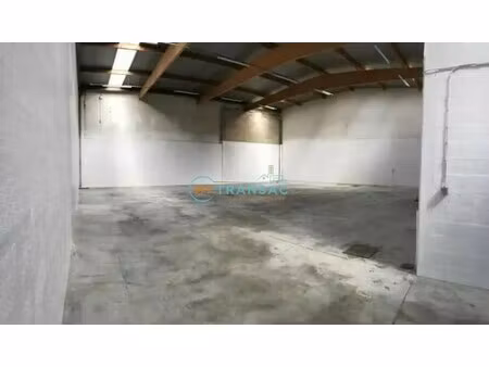 location local commercial