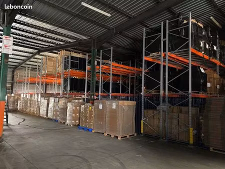 stockage  entreposage  local  dépôt à louer