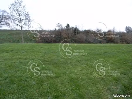 terrain 1129 m² charleval