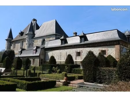 château 20 pièces 1 200 m²