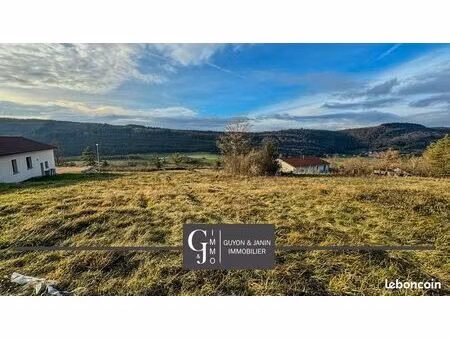 terrain 1660 m² val suran