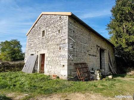 bâtiment 2 pièces 80 m²