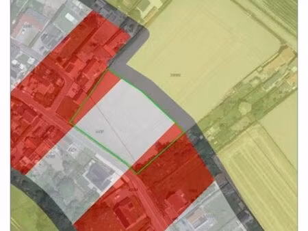 un terrain en zhcr sis à pottes rue moulu