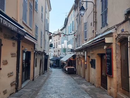 cannes suquet studio entierement renove