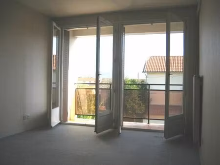location appartement 2 pièces 48 m² à clermont-ferrand (63100)