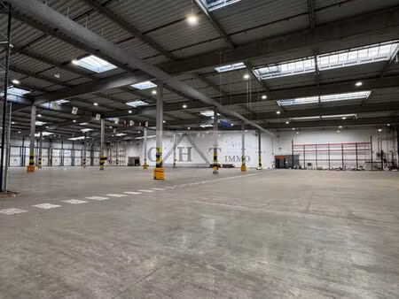 location local industriel 18296 m² à tremblay-en-france (93290)
