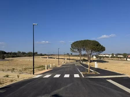 terrain constructible viabilisé 750m² - lotisssment en village