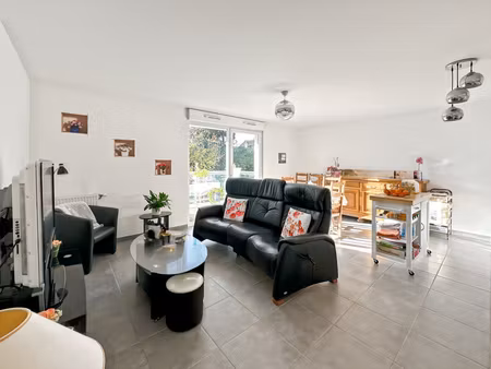 montlignon – appartement 3 pièces de 66 m2 en résidence sénior