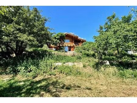 un écrin de sérénité : magnifique chalet en bois dans les pyrénées audoises