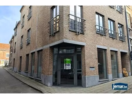 op te frissen handelspand op top locatie in het centrum van borgloon