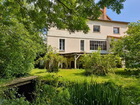vente maison 9 pièces  406.00m²  orbigny