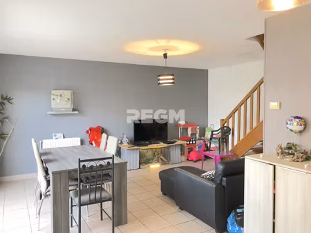 ensemble immobilier de 3 x t4