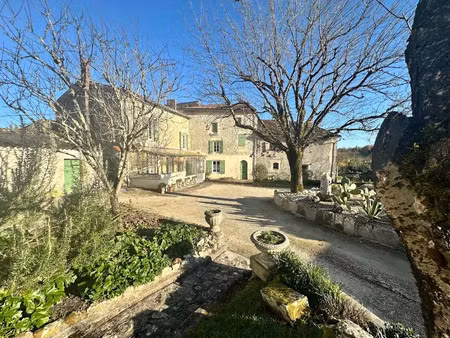 vente maison 4 pièces 137 m² à la chapelle-des-pots (17100)  229 500 €