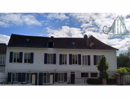 ensemble immobilier en plein coeur de bray sur seine