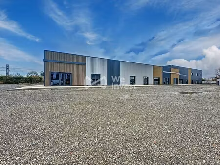 location local commercial