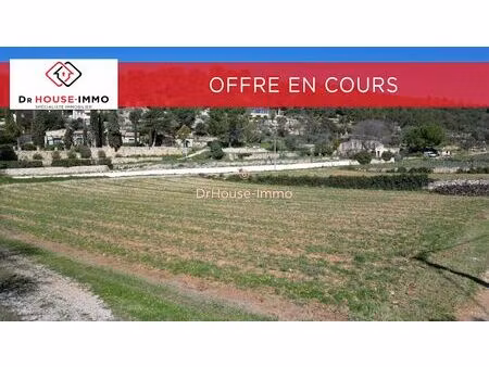 terrain constructible 2 896 m² – à pied du centre de cotignac