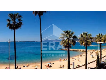emplacement exceptionnel face aux plages restaurant avec terrasse