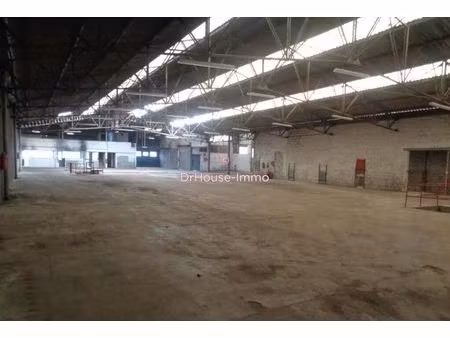 hangar de 4500 m² bâti sur 7917m²