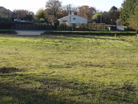 vente terrain 3605 m² à les lèches (24400)  31 500 €