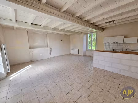 vente maison 13 pièces 313 m² à saint-sever-de-saintonge (17800)  211 000 €