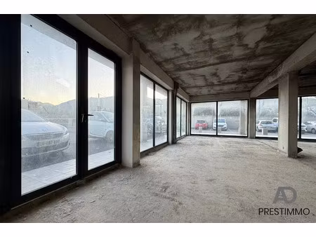 location locaux professionnels 80 m² à furiani (20600)  1 275 €