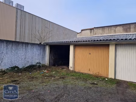 parking à louer 10 m² - roche-la-molière (42) - 60€