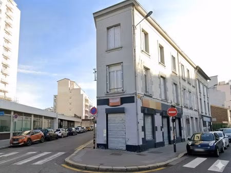 local commercial - activites : tout commerce sauf restauration