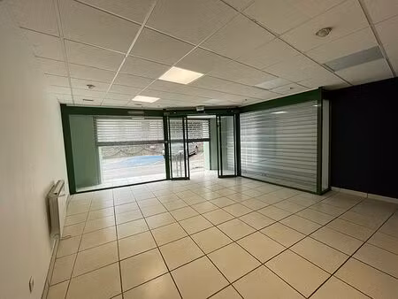 location commerce plouguerneau 112 m²