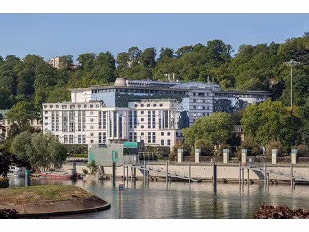 location bureau sevres 7 494 m²