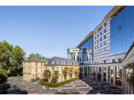 location bureau sevres 8 394 m²