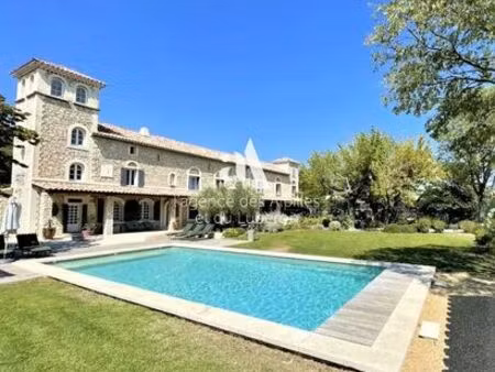 maison de campagne exclusive de 450 m2 en location noves  provence-alpes-côte d'azur