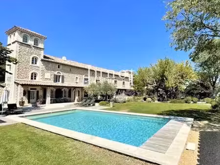 prestigieuse maison de campagne de 450 m2 en location noves  france