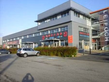 location bureau 817 m² à brest (29200)