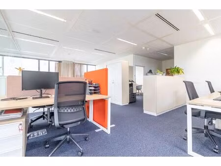 bureaux à louer à boulevard baudouin 1er 25 louvain-la-neuve (vbc06790)
