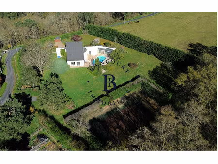 contemporaine.volume.piscine.tennis.environnement exceptionnel.2