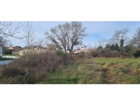 vente terrain  472.00m²  le fenouiller