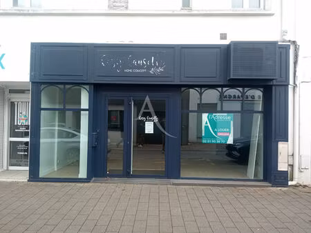 local commercial à challans d'environ 80 m²