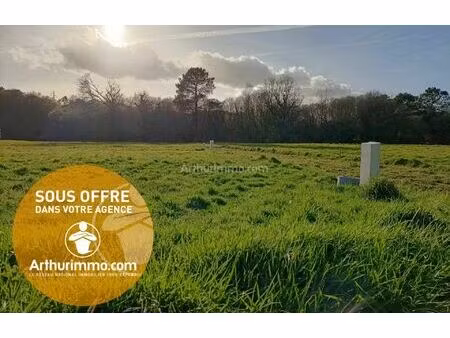 vente terrain 642 m2 à auray