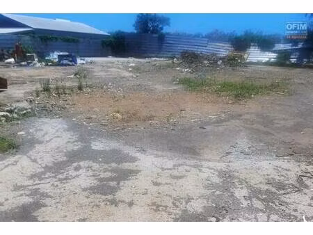 location terrain nu  bien situé dans la za de la marine de ste ste suzanne