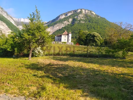 emplacement exceptionnel avec vue et calme !