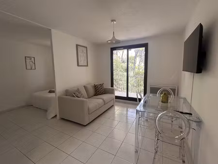 superbe 2 pieces avec terrasse