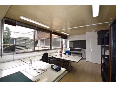 location locaux professionnels 1 pièce 26 m² à chatillon-le-duc (25870)  390 €