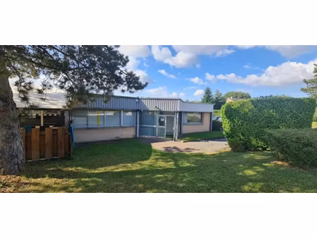 location locaux professionnels 1 pièce 31 m² à chatillon-le-duc (25870)  465 €